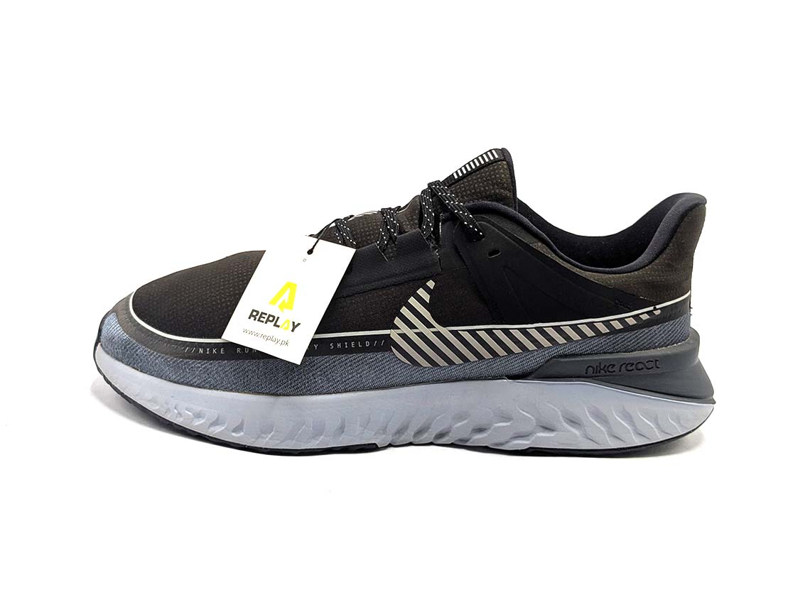 Nike Legend React 2
