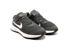 Nike Revolution 6