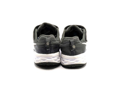 Nike Revolution 6