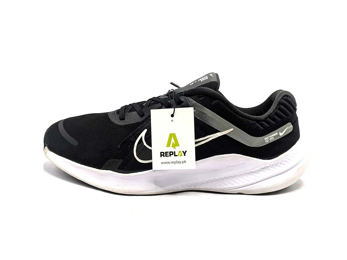 Nike Quest 5