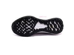 Nike Revolution 6