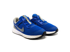 Nike Revolution 5