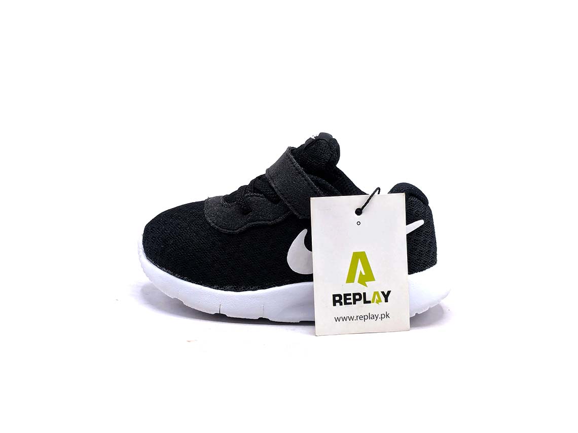 Nike Tanjun