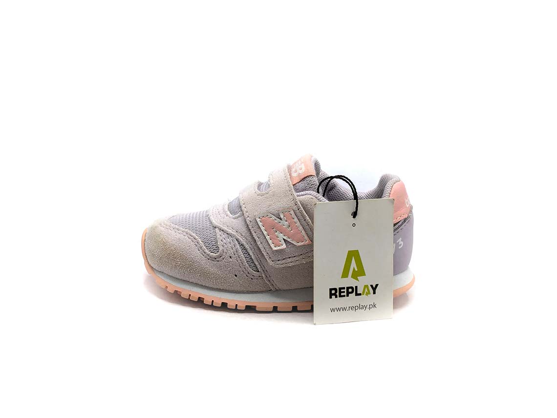 New Balance 373