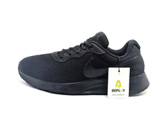 Nike Tanjun