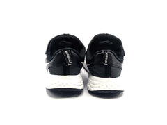Nike Revolution 5