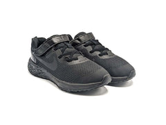 Nike Revolution 6