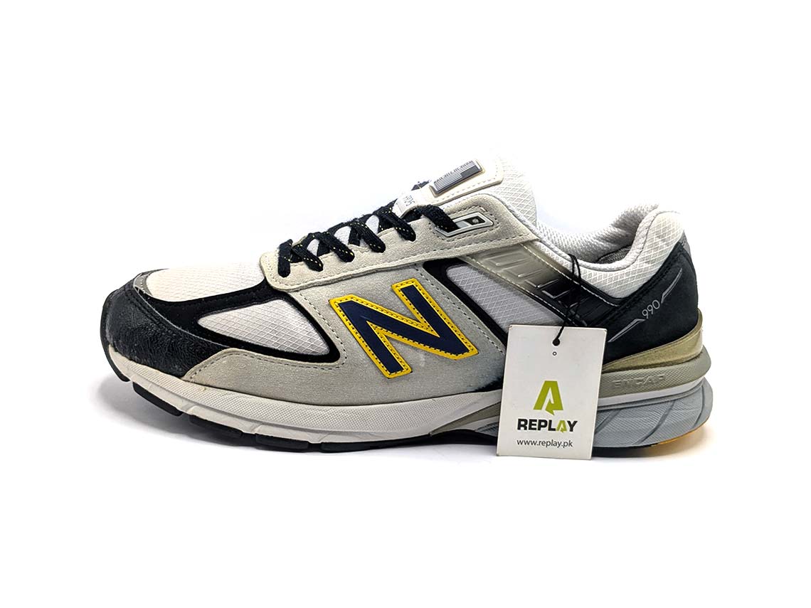 New Balance 990v5