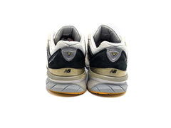 New Balance 990v5