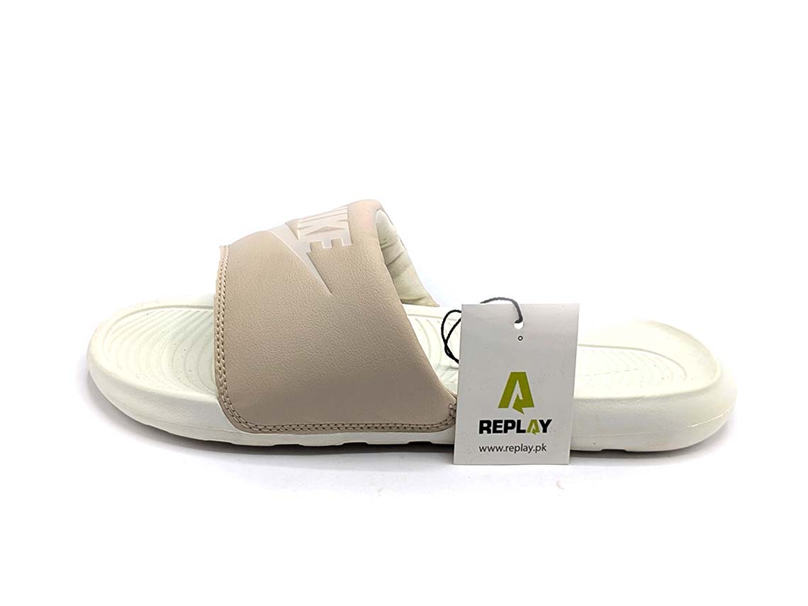 Nike Victori One