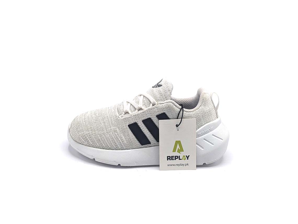 Adidas Swift Run