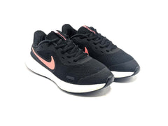 Nike Revolution 5