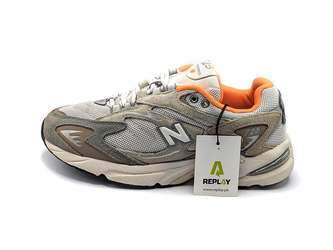 New Balance 725