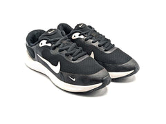 Nike Revolution 7