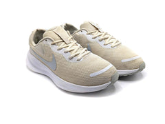 Nike Revolution 7