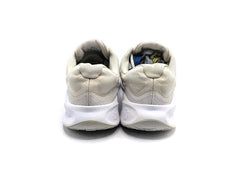 Nike Revolution 7
