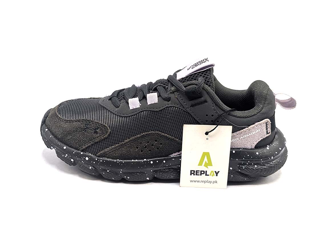 Under Armour Charged Verssert Speckle