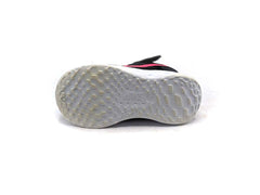Nike Revolution 6