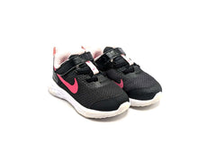 Nike Revolution 6