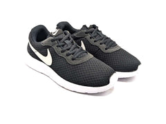 Nike Tanjun