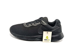 Nike Tanjun