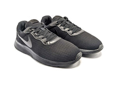 Nike Tanjun