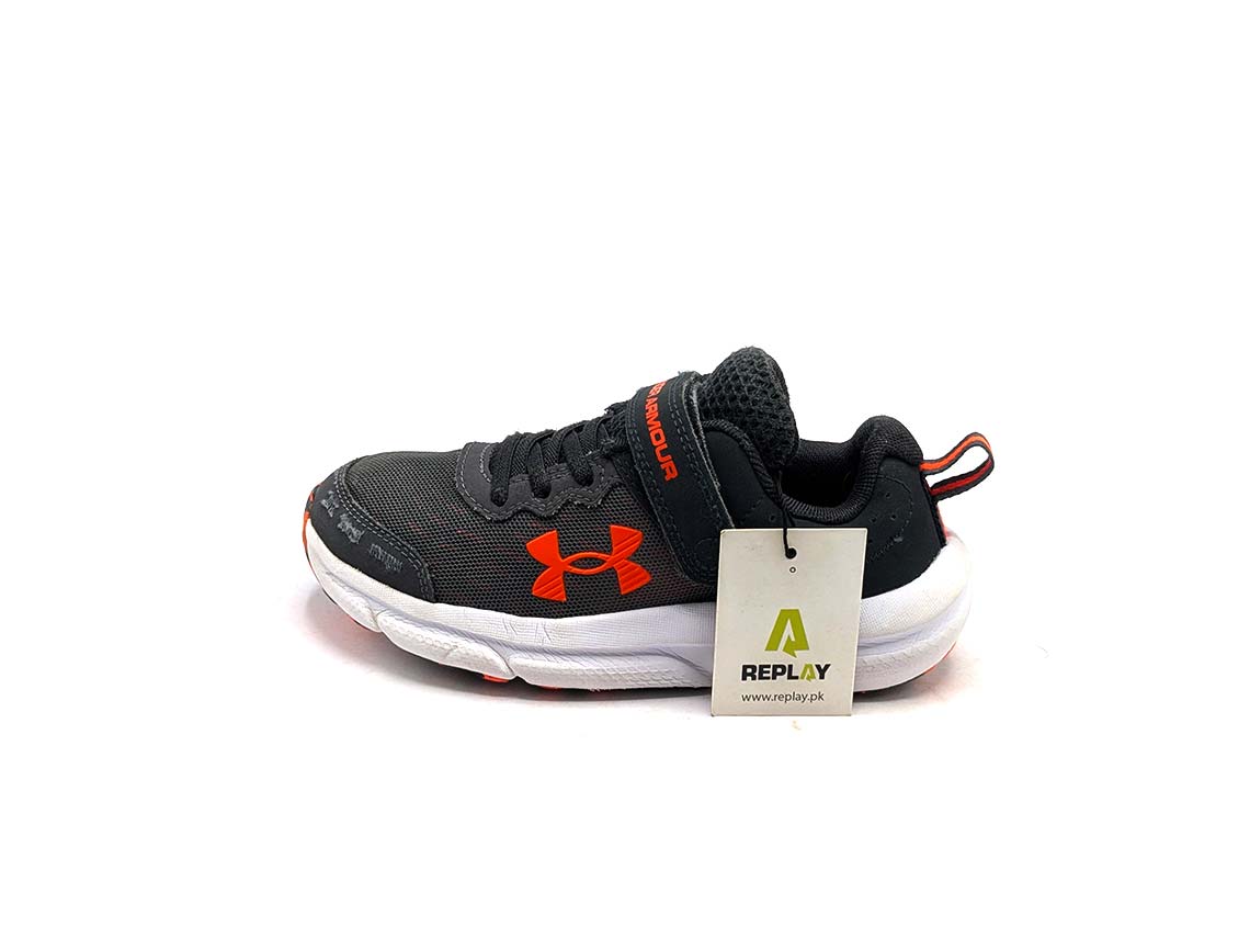 Under Armour Assert 10