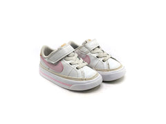 Nike Court Legacy