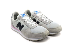 New Balance 220
