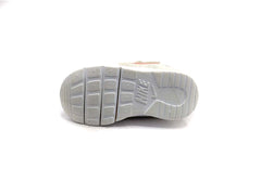 Nike Tanjun