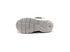 Under Armour Assert 9