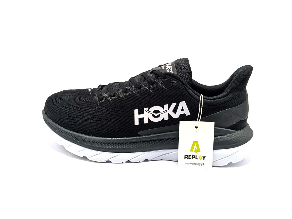 Hoka One One Mach 4
