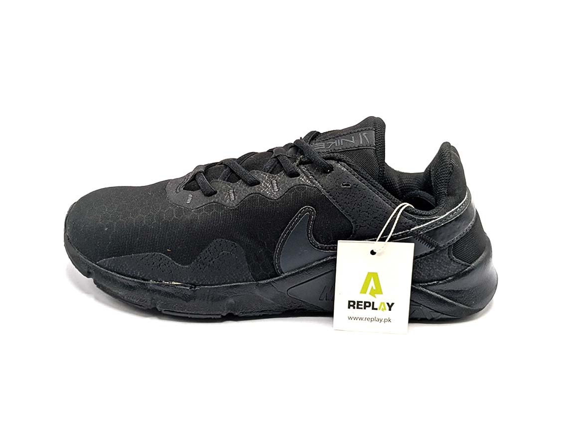 Nike Legend Essential 2
