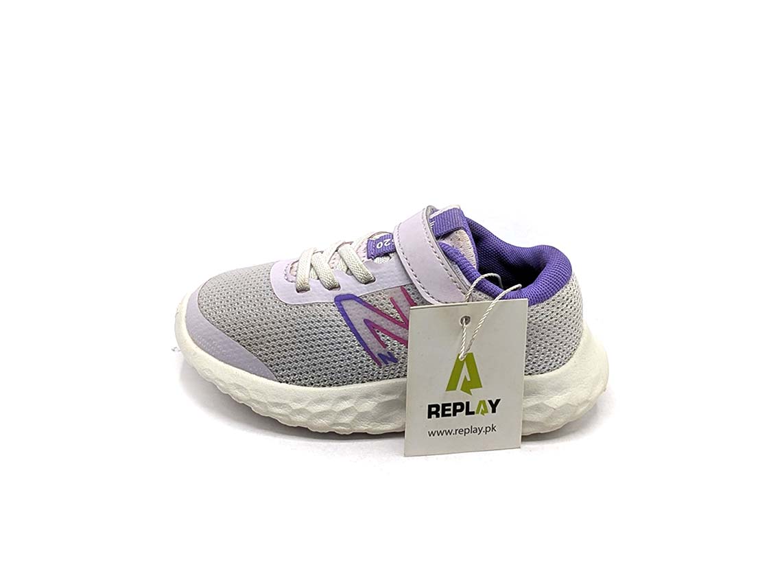 New Balance 520