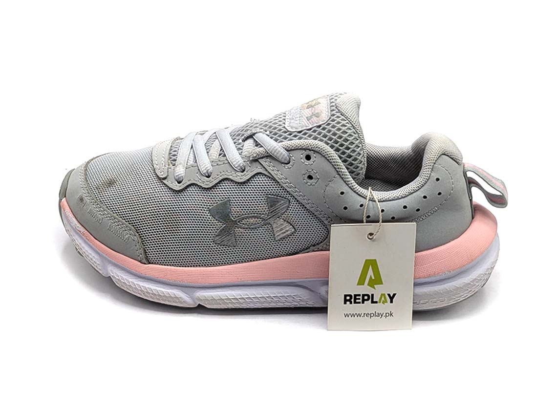 Under Armour Assert 10