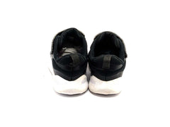Nike Revolution 7