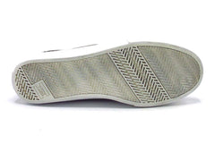 Toms