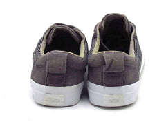 Toms