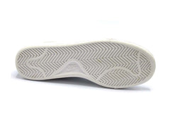 Nike Court Royale