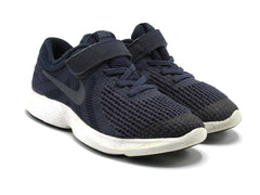 Nike Revolution 4