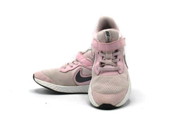 Nike Revolution 5
